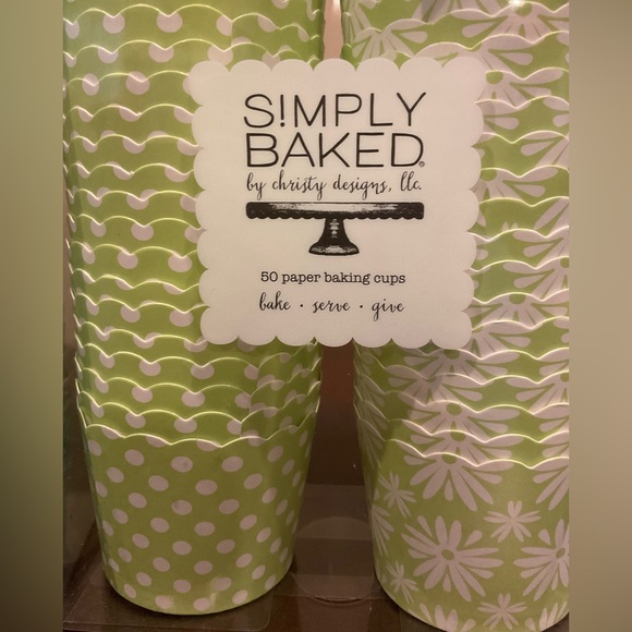 2 New Packages of Baking Cups - Turquoise & Citrus Green - Picture 3 of 3